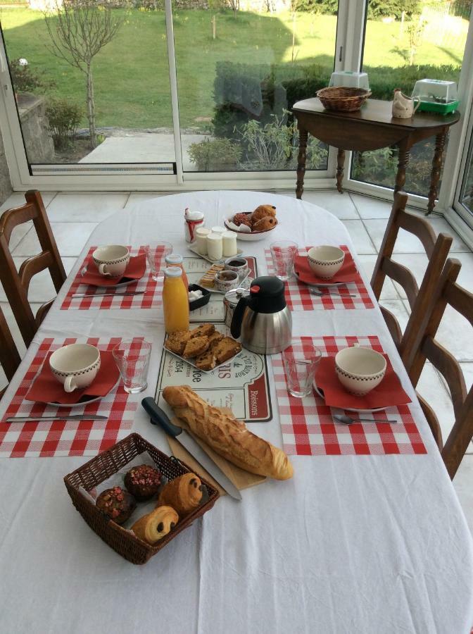 Relais Des Chaux Bed & Breakfast Saint-Jean-des-Ollières Eksteriør bilde